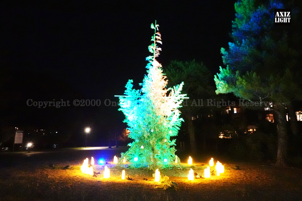 京の七夕 in Uji実施写真（13）宇治川ライトアップ＆京都ライトアップ！宇治の地において天空演出「天の川の出会い」を開催。一年に一度出会う天の川を夜空に描く、壮大な天空の七夕ショーを開催！“一年に一度、願いごとをする”という古くから伝わる七夕の節句の意義や云われを見つめ直し、その伝統を引き継ぎつつ、京都ならではの現代版・七夕まつりとして、京都各地で開催される「京の七夕」と融合して、宇治の風情を醸し出す情緒豊かな「京の七夕 in Uji」を開催いたします。※光りの演出＆ライトアップ＆イルミネーション＆プロジェクションランタン＆投影提灯＆手持ち提灯＆京の七夕。Lighting production and design by AXIZLight, and lighting designer KITATOSHI
／京の七夕 in Ujiイベント運営＆京の七夕 in UjiライトアッププロデュースOneBit（ワンビット）& AXIZ Light（アクシーズライト）& あくち～む（京都ライトアップ照明プロデュースLighting production, 京都イベントプロデュース,京都ライトアップ照明デザインlighting design, 照明デジタルプログラムdigital program）